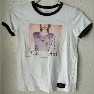 Taylor Swift 1989 World Tour Polaroid Concert Ringer T-Shirt Size XS Extra Small